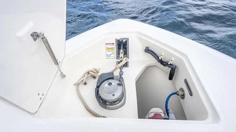 Slide: The Image of Boston Whaler 330 Outrage 2017 - 29