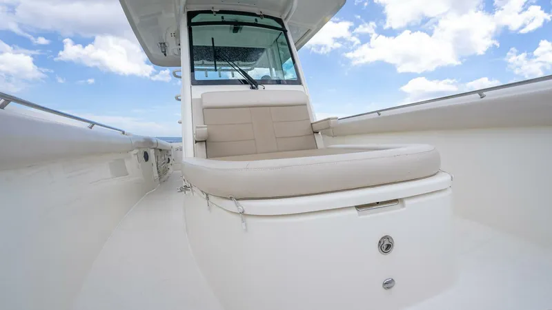 Slide: The Image of Boston Whaler 330 Outrage 2017 - 31