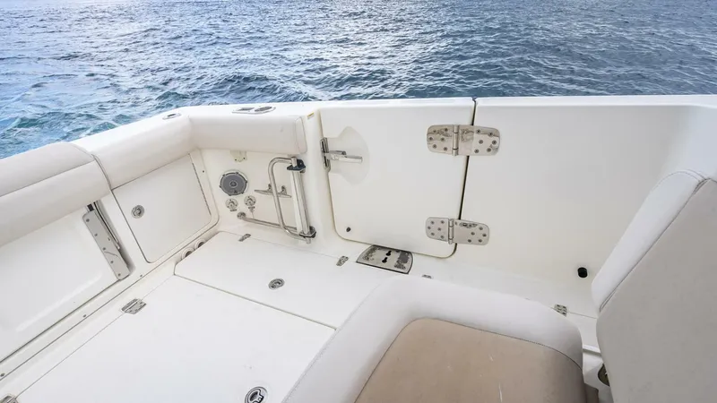 Slide: The Image of Boston Whaler 330 Outrage 2017 - 32