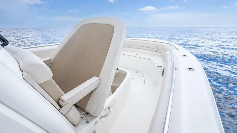 Slide: The Image of Boston Whaler 330 Outrage 2017 - 33