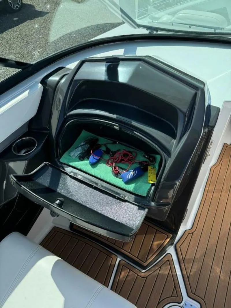 Slide: The Image of Monterey 278 SS 2017 - 14