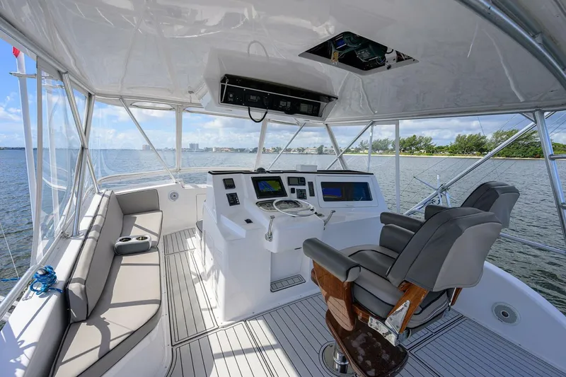 Slide: The Image of Viking 50 Convertible 2000 - 35