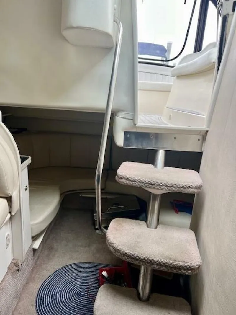 Slide: The Image of Rinker 342 Fiesta Vee 2000 - 15