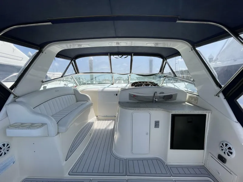 Slide: The Image of Rinker 342 Fiesta Vee 2000 - 3