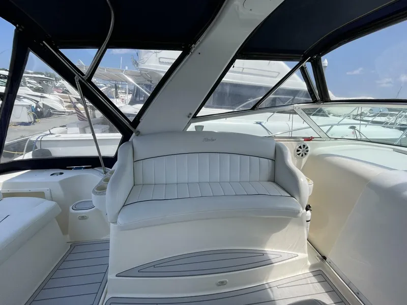Slide: The Image of Rinker 342 Fiesta Vee 2000 - 6