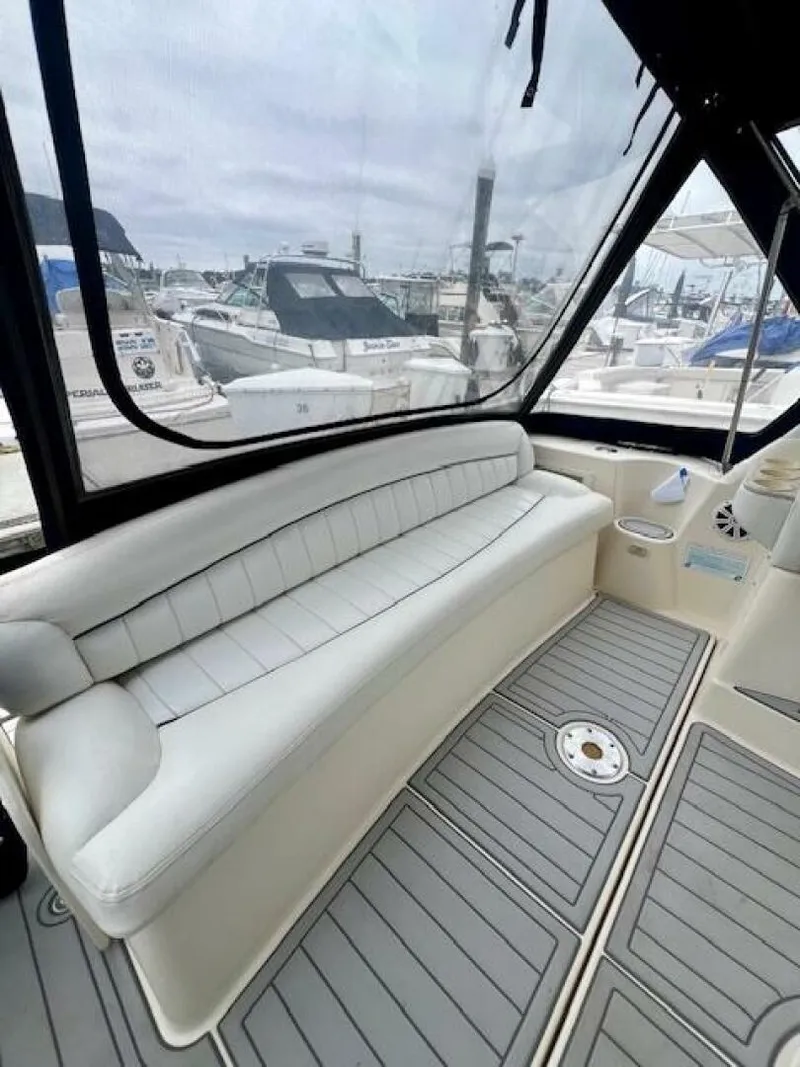 Slide: The Image of Rinker 342 Fiesta Vee 2000 - 7