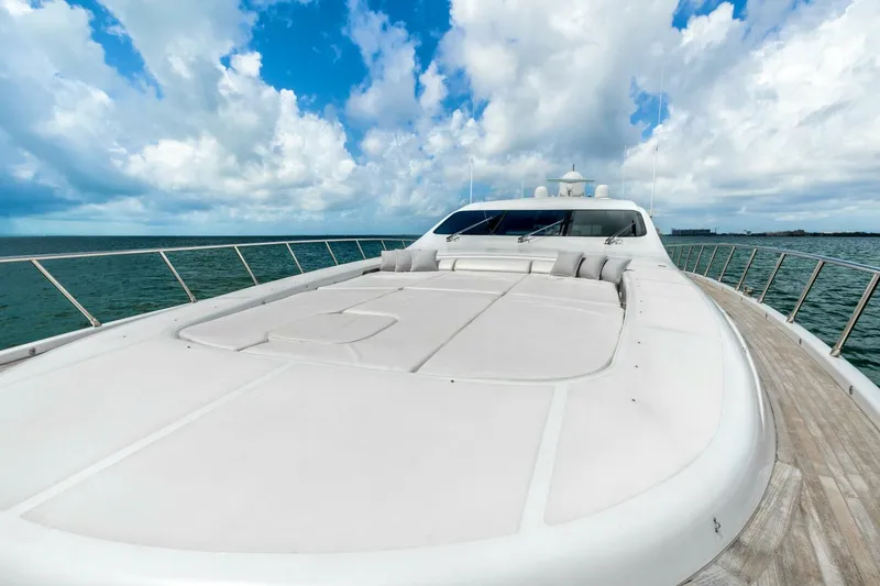 Slide: The Image of Overmarine Mangusta 108 2005 - 12