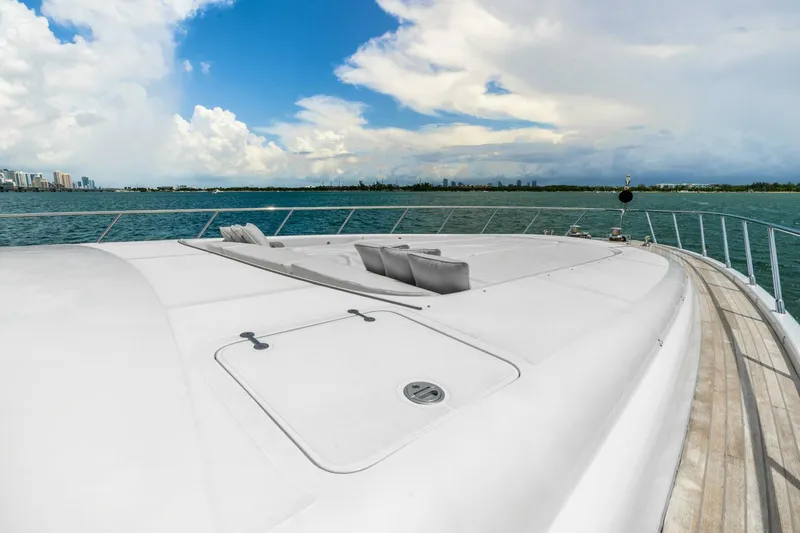 Slide: The Image of Overmarine Mangusta 108 2005 - 13