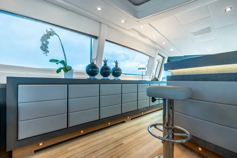 Slide: The Image of Overmarine Mangusta 108 2005 - 16