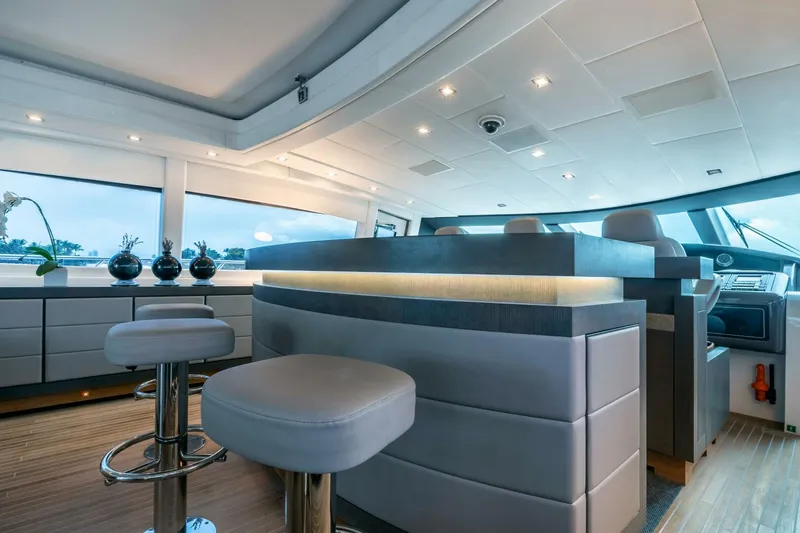 Slide: The Image of Overmarine Mangusta 108 2005 - 17