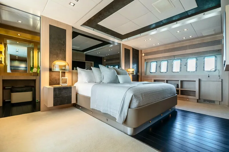 Slide: The Image of Overmarine Mangusta 108 2005 - 24