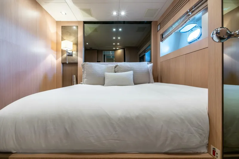 Slide: The Image of Overmarine Mangusta 108 2005 - 35