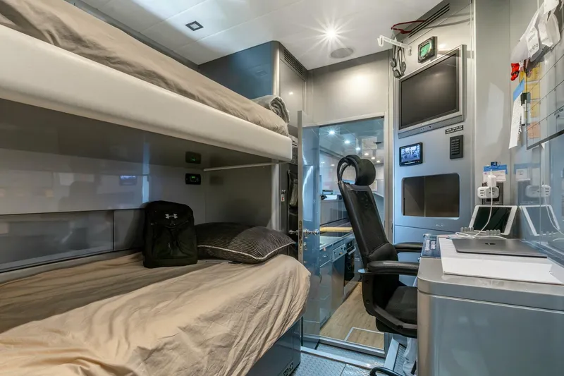 Slide: The Image of Overmarine Mangusta 108 2005 - 44