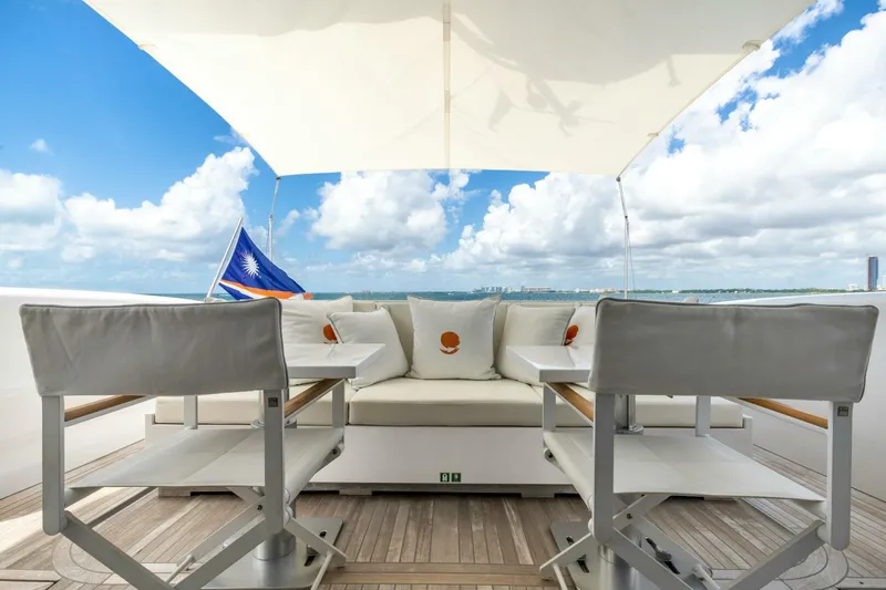 Slide: The Image of Overmarine Mangusta 108 2005 - 5