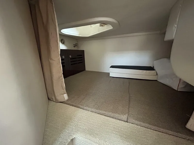 Slide: The Image of Sea Ray 310 Sundancer 2016 - 17