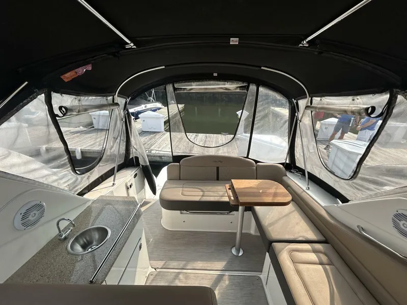 Slide: The Image of Sea Ray 310 Sundancer 2016 - 5