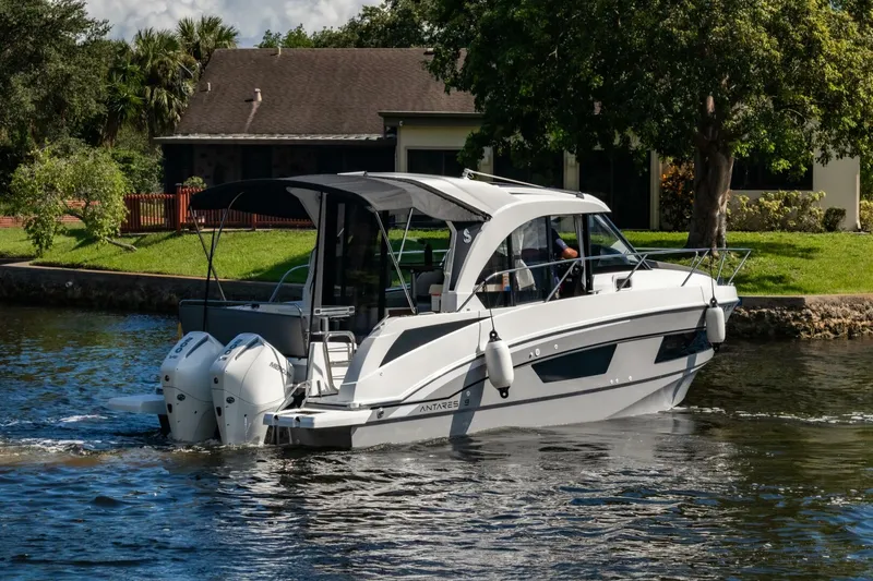 Slide: The Image of Beneteau Antares 9 2025 - 6