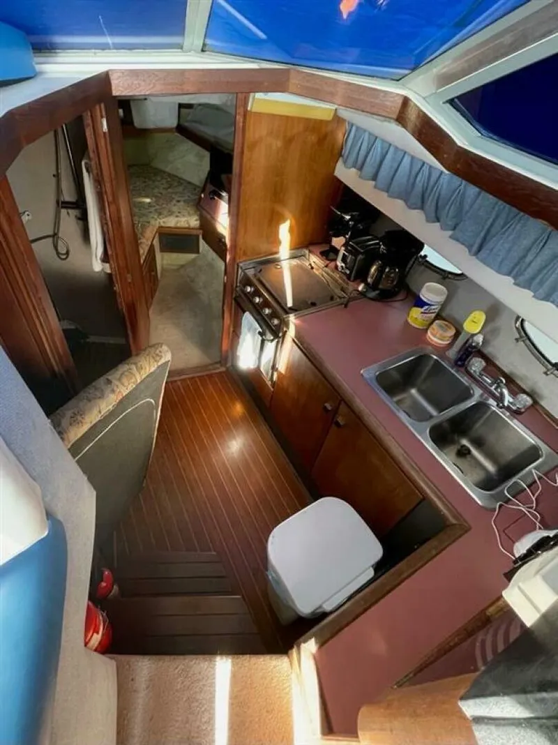 Slide: The Image of Bayliner 3460 1987 - 5