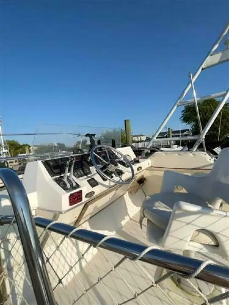 Slide: The Image of Bayliner 3460 1987 - 7