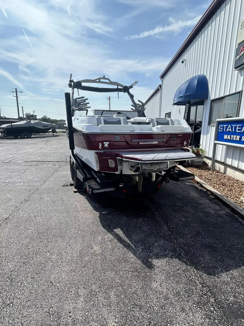 Slide: The Image of Malibu Wakesetter 23LSV 2025 - 2