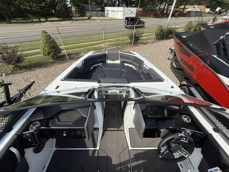 Slide: The Image of Scarab 235 LX 2026 - 21