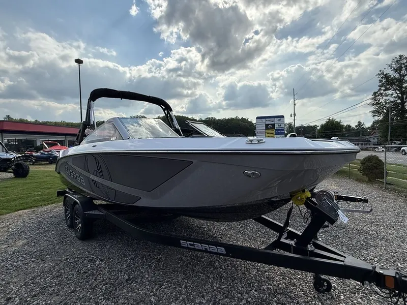 Slide: The Image of Scarab 235 LX 2026 - 4