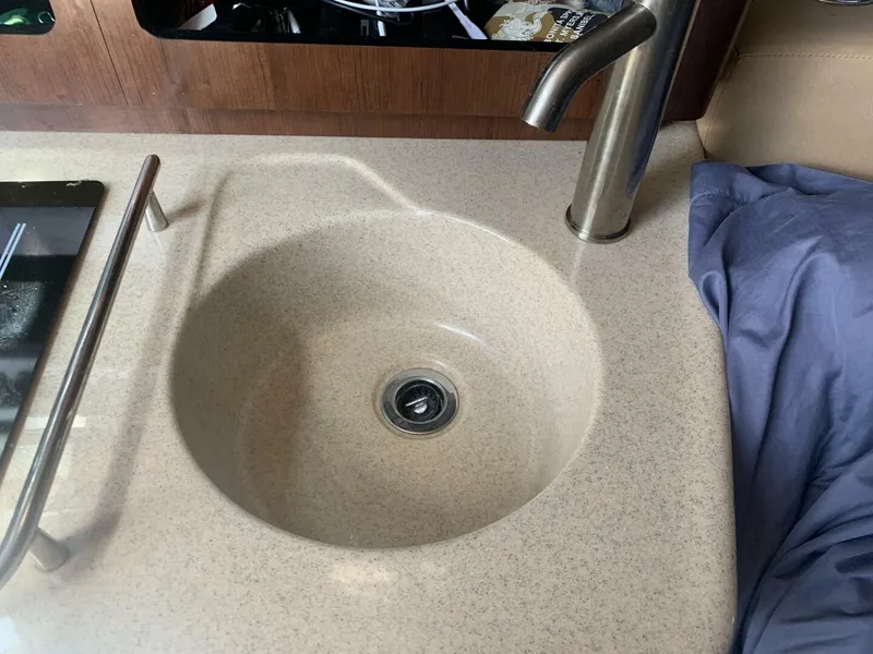 Slide: The Image of Crownline Boats 264 CR 2018 - 29