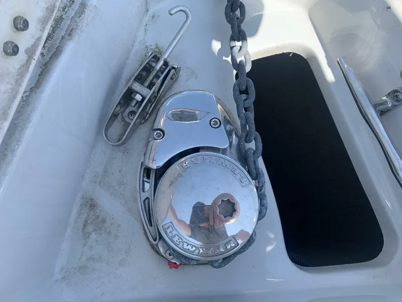 Slide: The Image of Crownline Boats 264 CR 2018 - 37