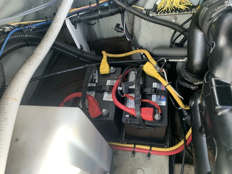 Slide: The Image of Crownline Boats 264 CR 2018 - 44