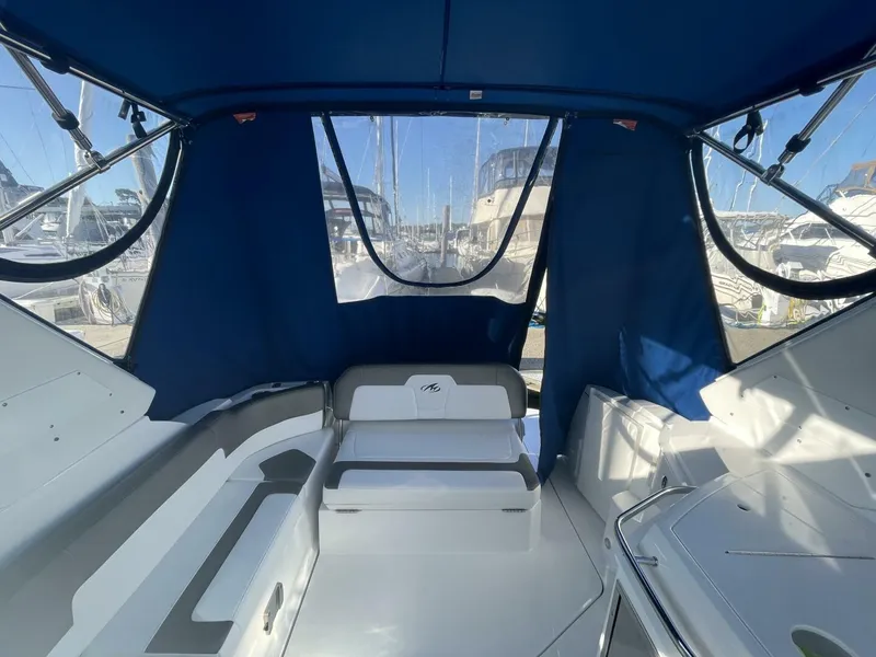 Slide: The Image of Monterey 295 Sport Yacht 2019 - 8