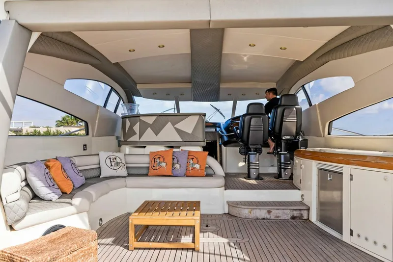 Slide: The Image of Sunseeker Predator 2001 - 11