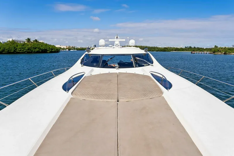 Slide: The Image of Sunseeker Predator 2001 - 17