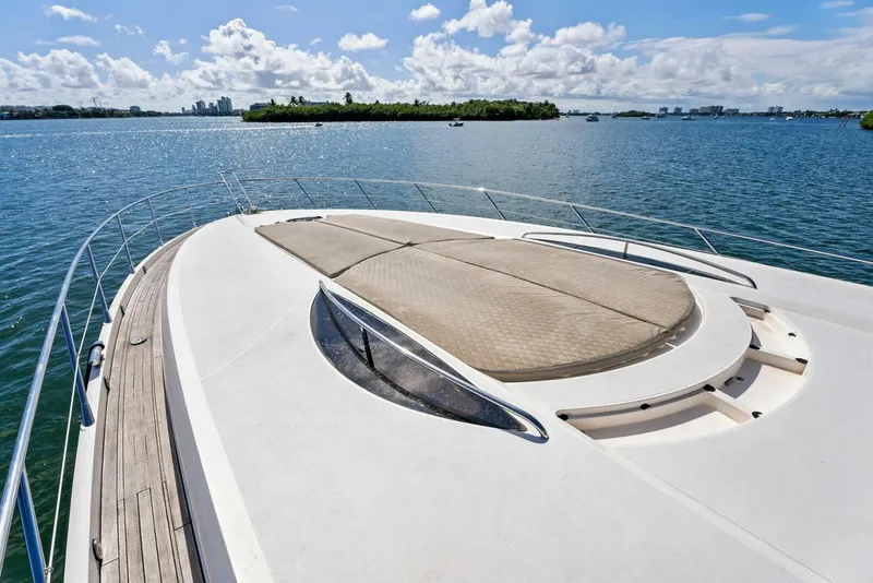 Slide: The Image of Sunseeker Predator 2001 - 19
