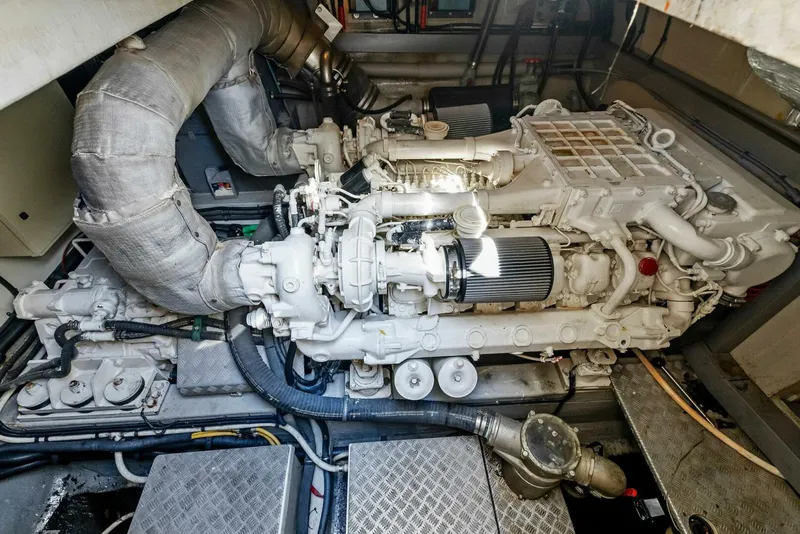 Slide: The Image of Sunseeker Predator 2001 - 58
