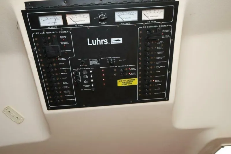 Slide: The Image of Luhrs 32 Open 2007 - 24