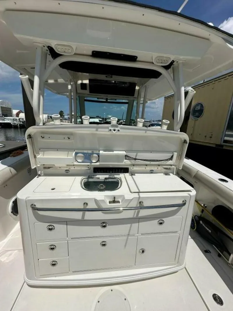 Slide: The Image of Boston Whaler 350 Outrage 2017 - 11