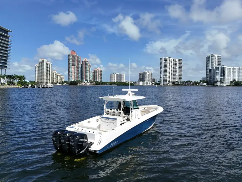 Slide: The Image of Boston Whaler 350 Outrage 2017 - 5