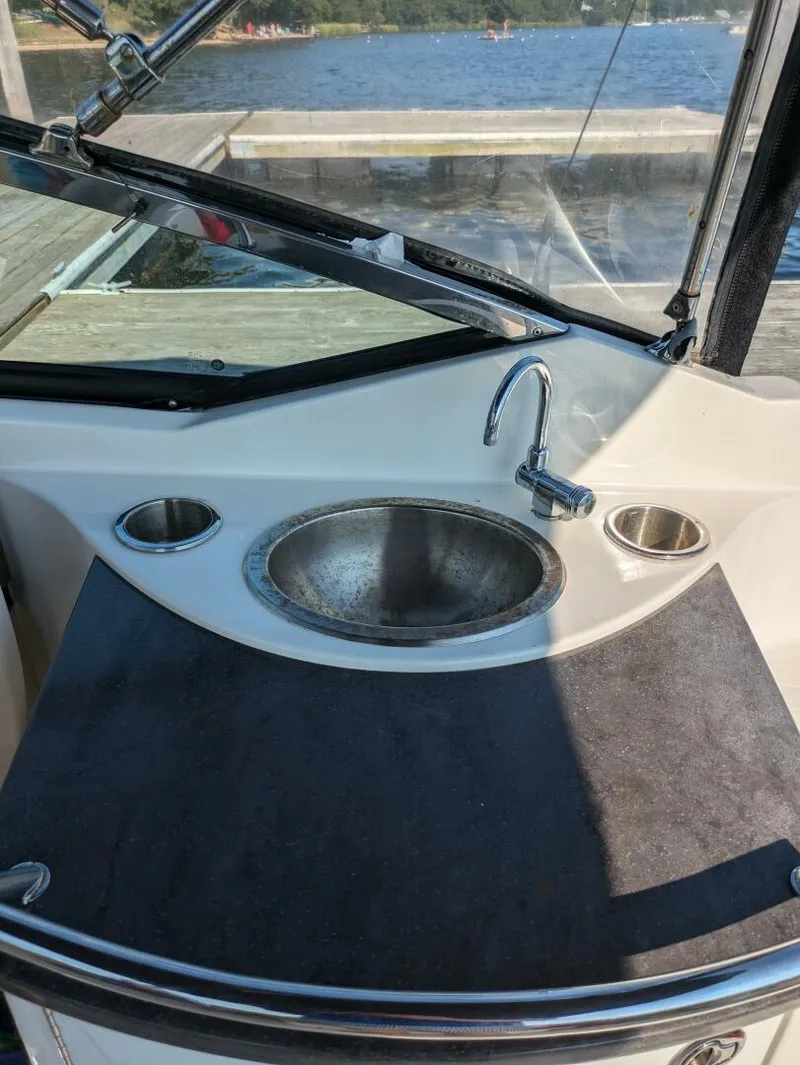Slide: The Image of Sea Ray 270 SLX 2013 - 12