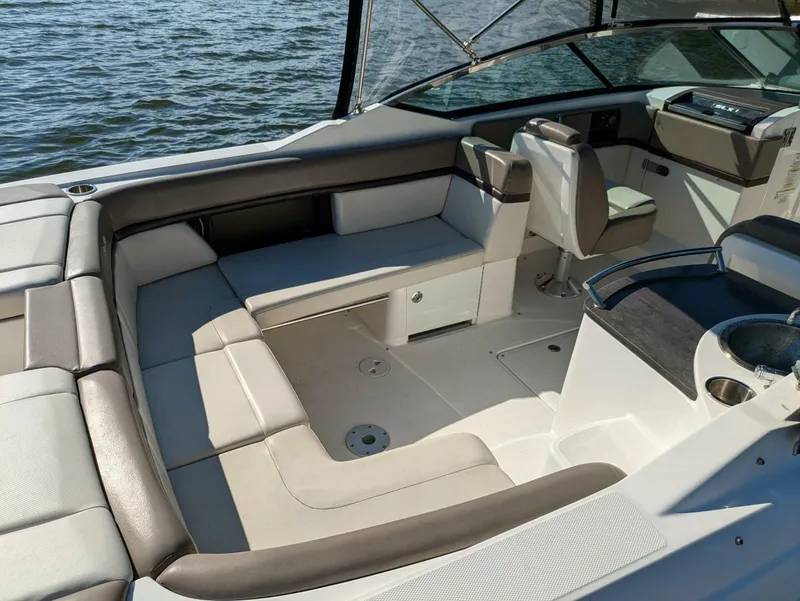 Slide: The Image of Sea Ray 270 SLX 2013 - 5