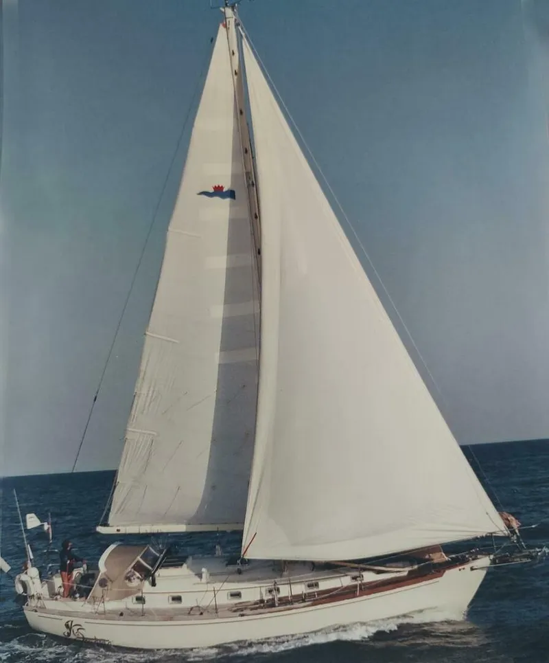 Slide: The Image of Brewer STEEL HULL Kaiulani 1988 - 38