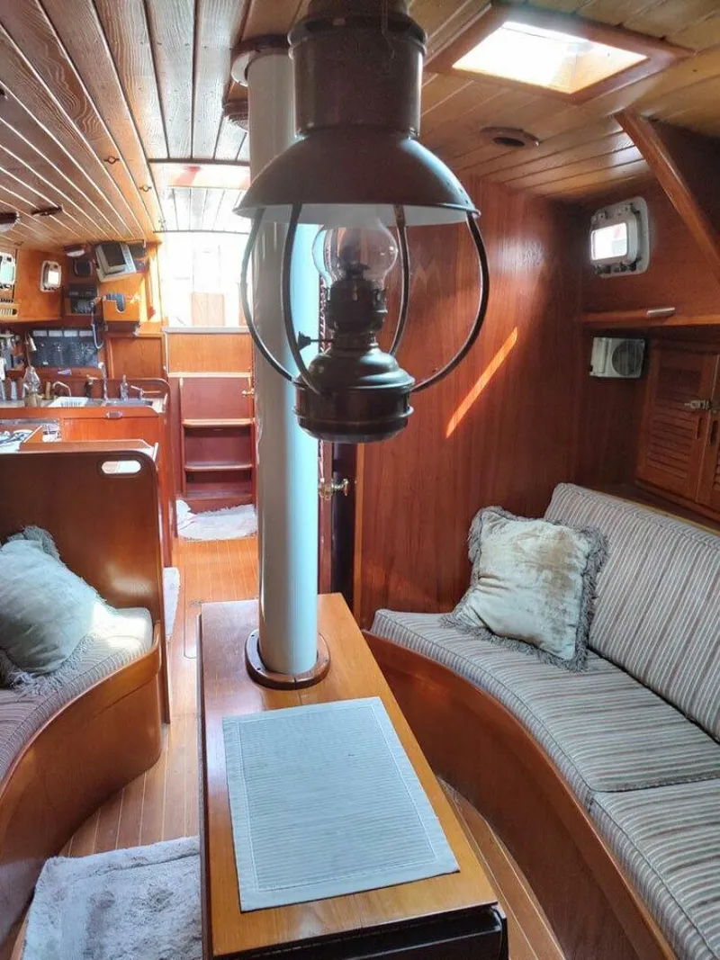 Slide: The Image of Brewer STEEL HULL Kaiulani 1988 - 65