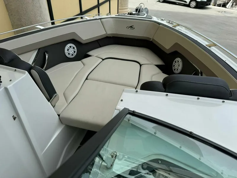 Slide: The Image of Monterey 278 SS 2022 - 18