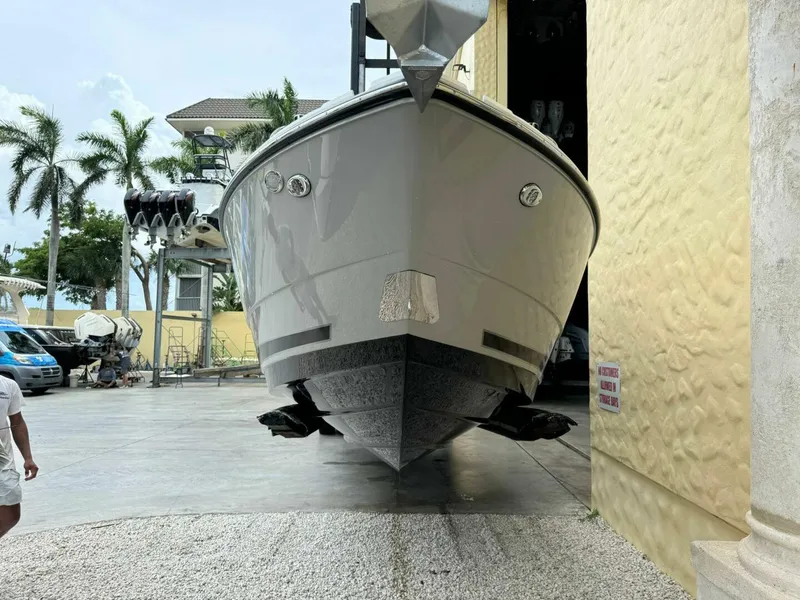 Slide: The Image of Monterey 278 SS 2022 - 24