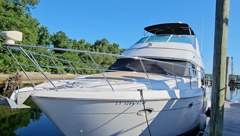 The Image of Carver Yachts 450 Voyager 2000 - 0