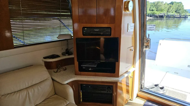 Slide: The Image of Carver Yachts 450 Voyager 2000 - 19