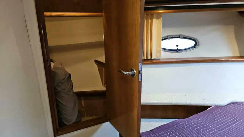 Slide: The Image of Carver Yachts 450 Voyager 2000 - 22