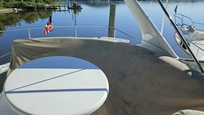 Slide: The Image of Carver Yachts 450 Voyager 2000 - 26