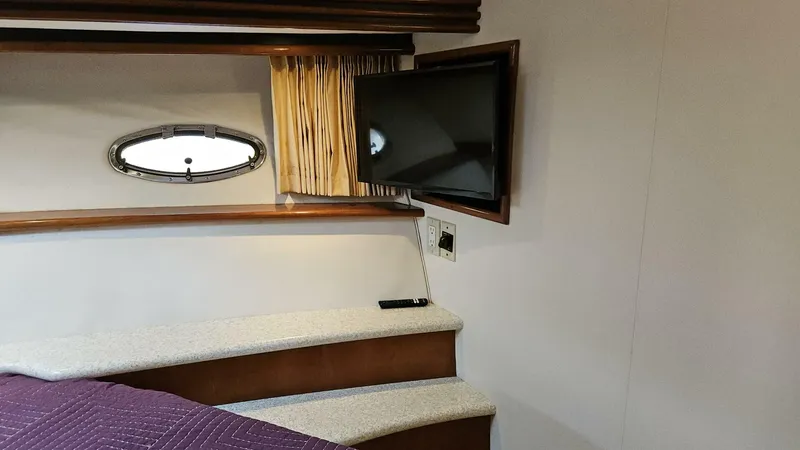 Slide: The Image of Carver Yachts 450 Voyager 2000 - 30