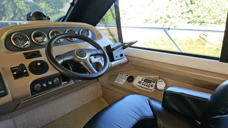 Slide: The Image of Carver Yachts 450 Voyager 2000 - 8