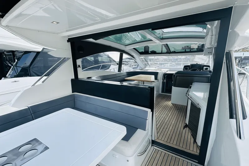 Slide: The Image of Galeon 485 HTS 2018 - 10